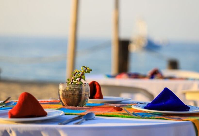 فندق Buena Vista Oceanfront & Hot Springs Resort