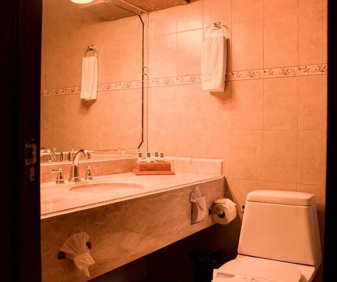 Business Hotel & Suites María Bonita