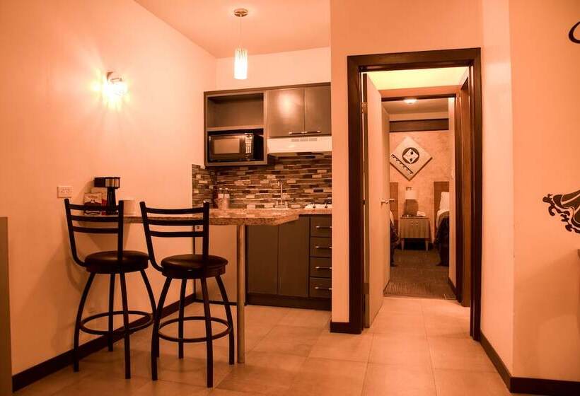 Business Hotel & Suites María Bonita