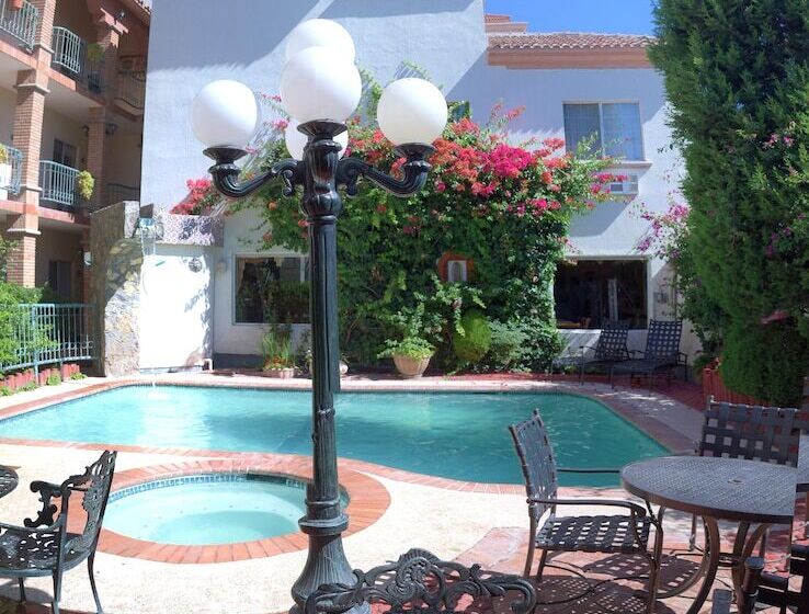 Business Hotel & Suites María Bonita