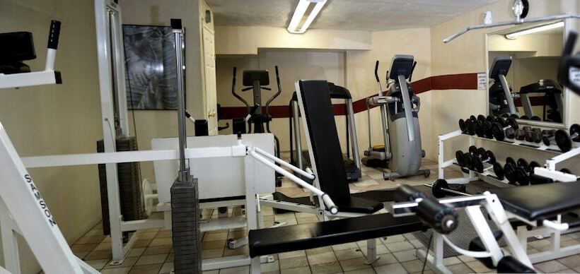 Business Hotel & Suites María Bonita