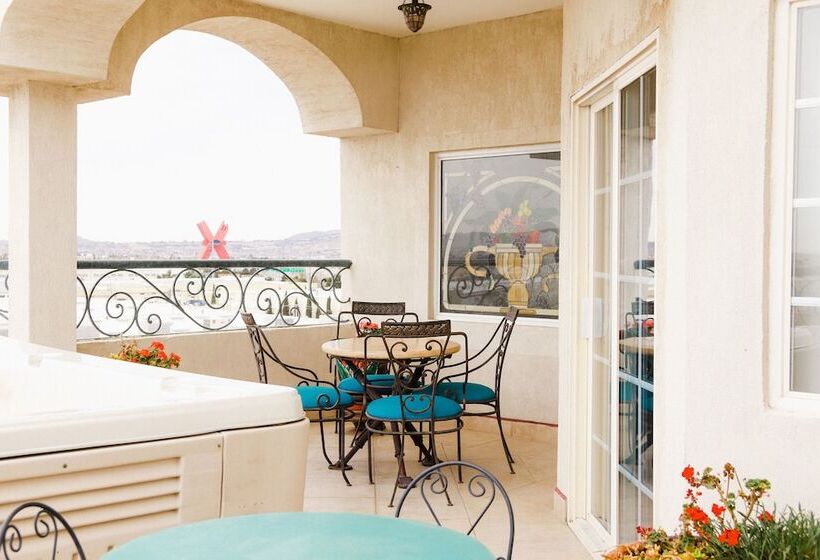 Business Hotel & Suites María Bonita