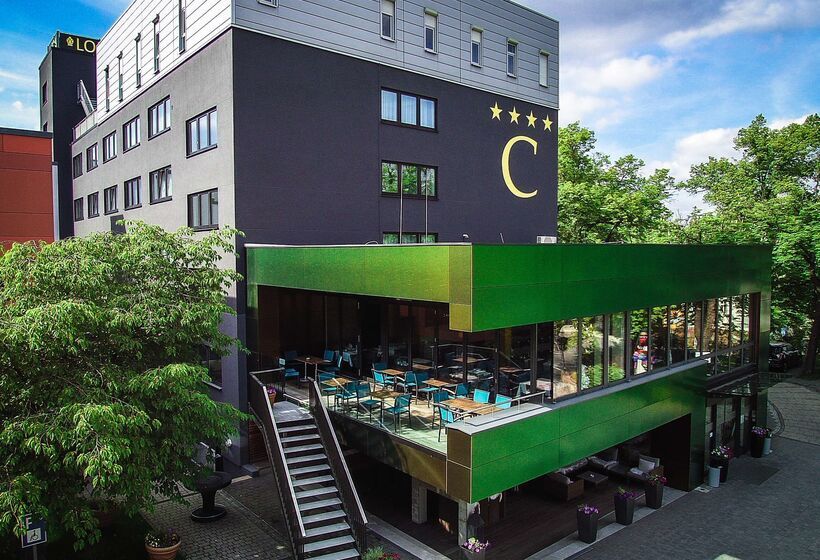 בית מלון כפרי Central