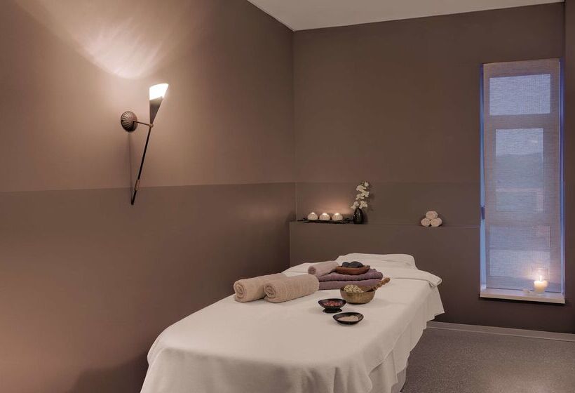 בית מלון כפרי Central