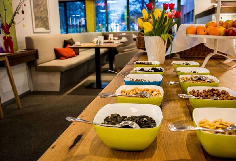 בית מלון כפרי Central