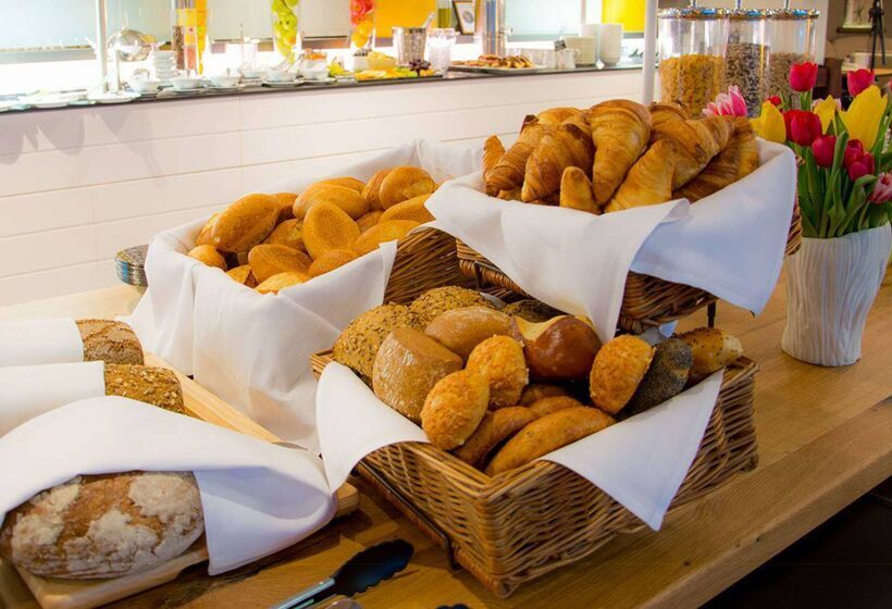 בית מלון כפרי Central