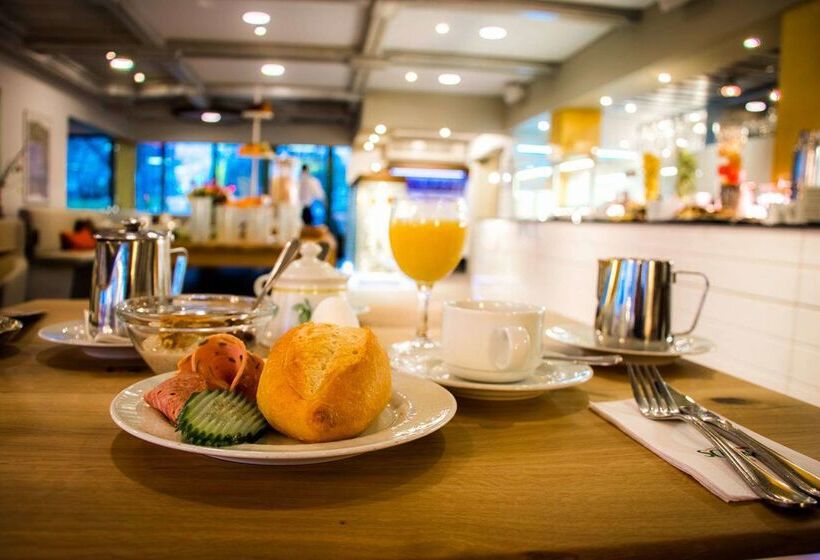 בית מלון כפרי Central