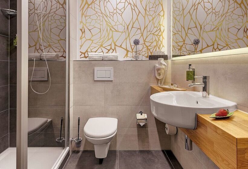 בית מלון כפרי Central