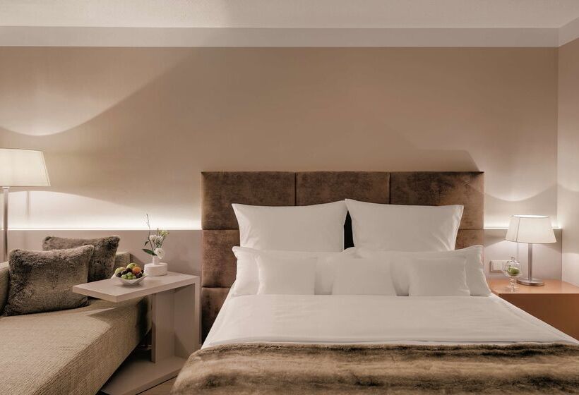 בית מלון כפרי Central