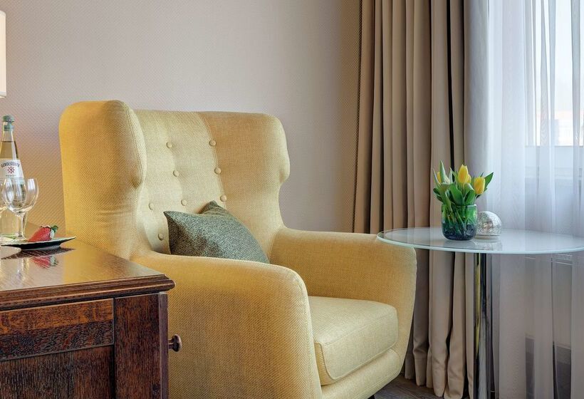 בית מלון כפרי Central