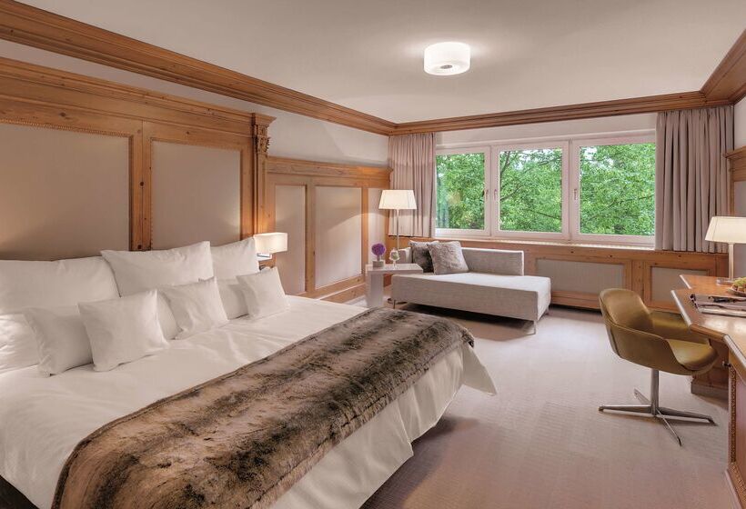 בית מלון כפרי Central