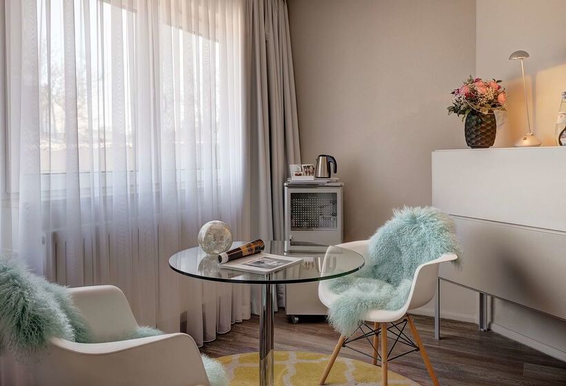 בית מלון כפרי Central