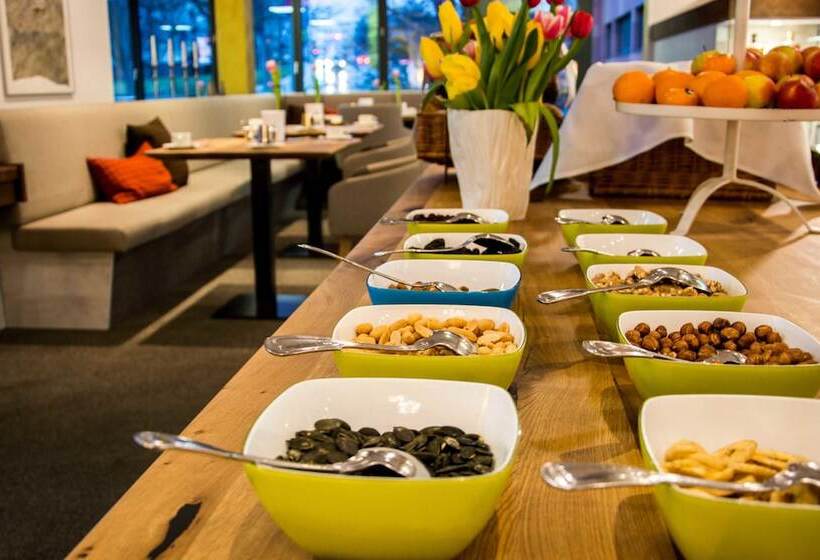 בית מלון כפרי Central