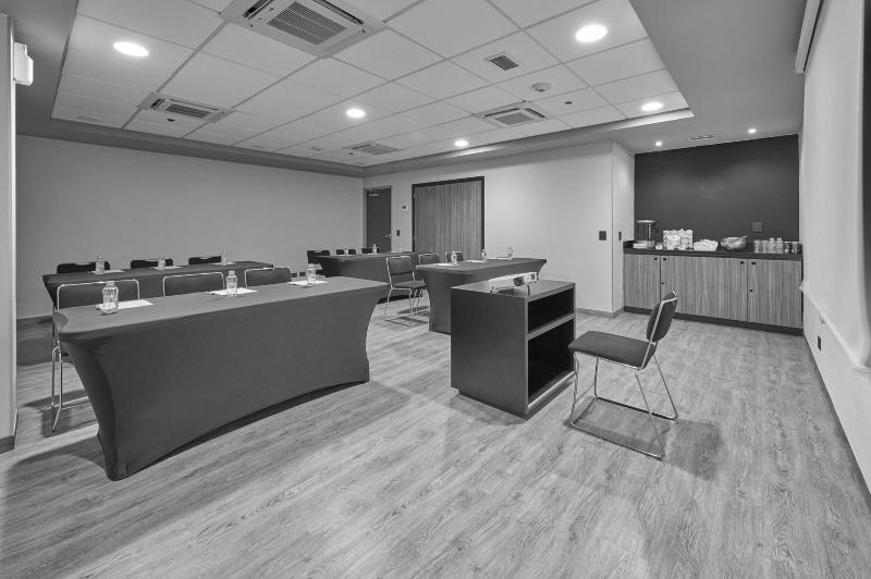 בית מלון כפרי City Express By Marriott Irapuato