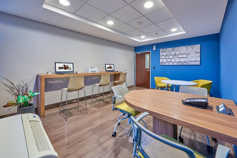 فندق City Express By Marriott Saltillo Norte