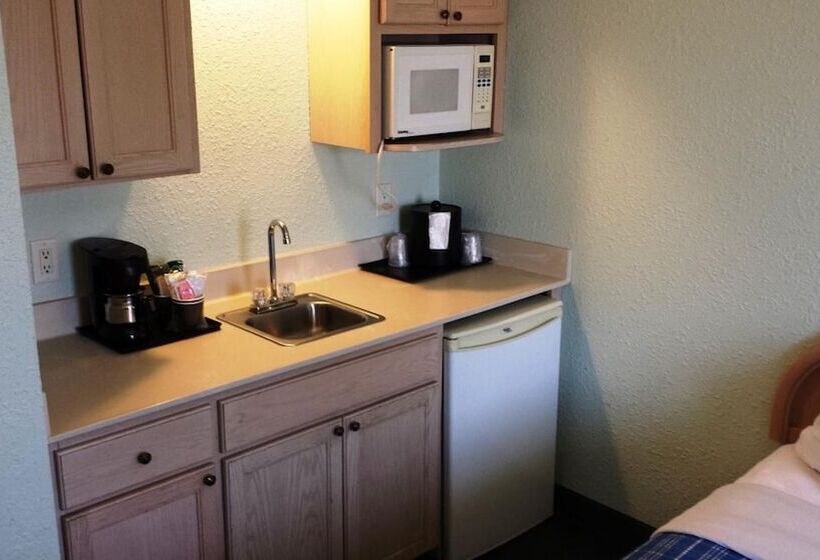 Hotel Cocoa Beach Suites