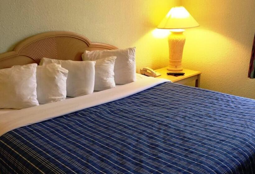 Hotel Cocoa Beach Suites