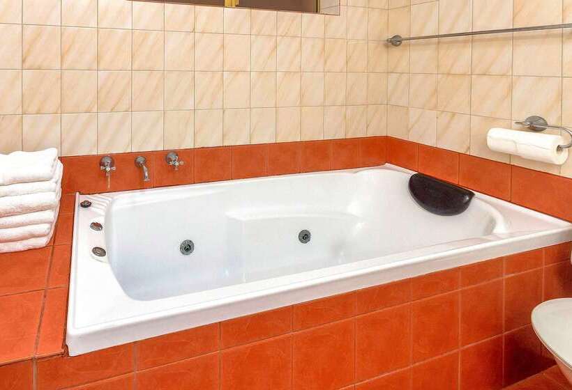 هتل Comfort Inn Bay Of Isles