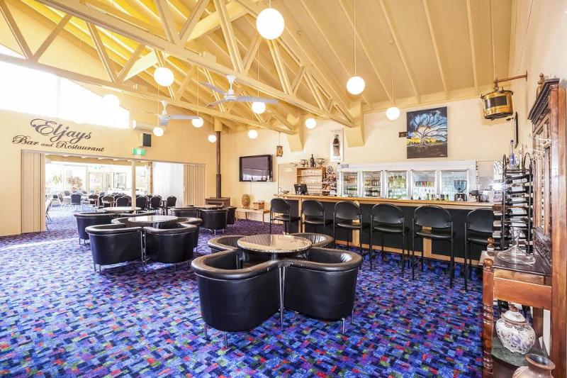 هتل Comfort Inn Bay Of Isles