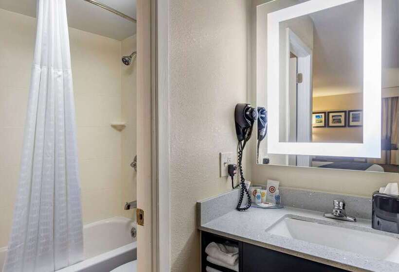 هتل Comfort Inn Nashville  Opryland Area