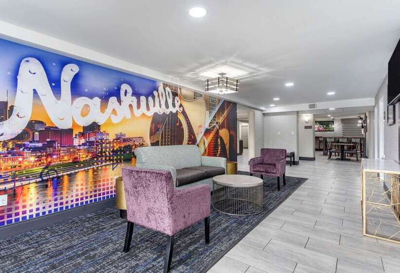 هتل Comfort Inn Nashville  Opryland Area