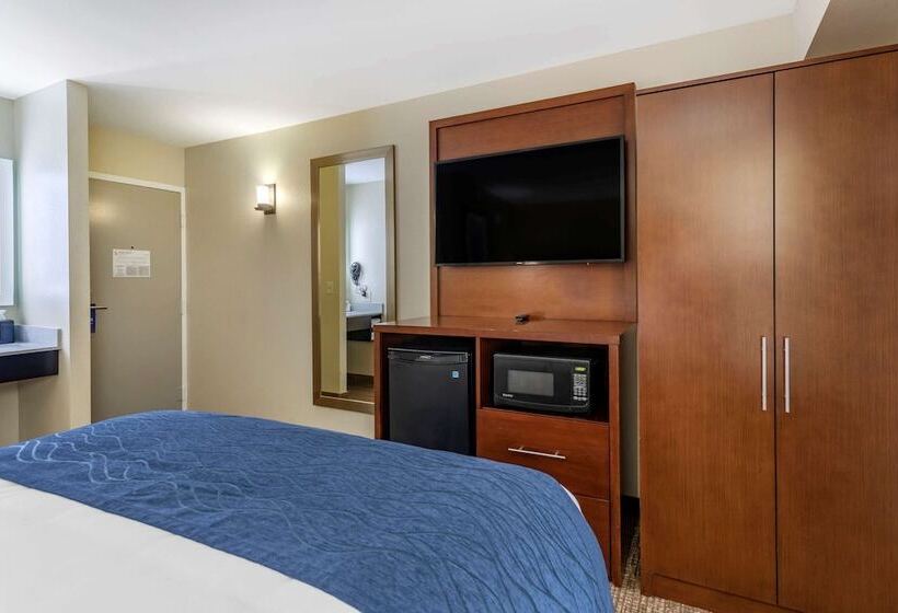 هتل Comfort Inn Nashville  Opryland Area
