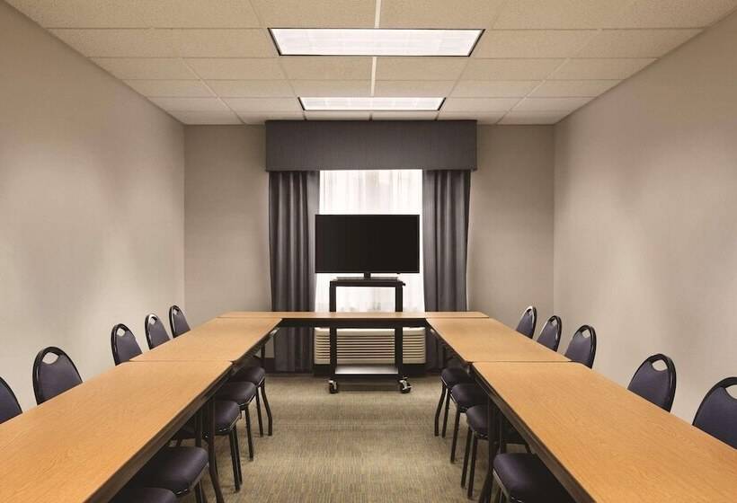 فندق Country Inn & Suites By Radisson, Lawrenceville, Ga