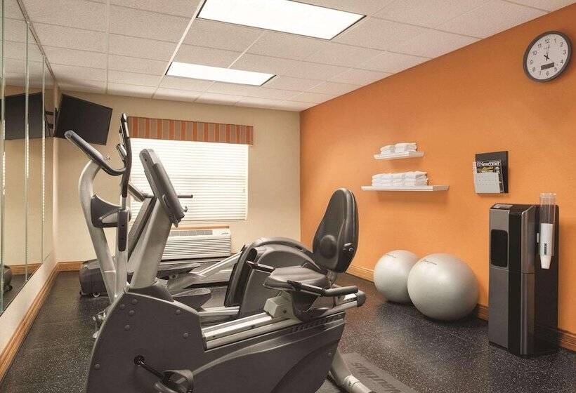 فندق Country Inn & Suites By Radisson, Lawrenceville, Ga