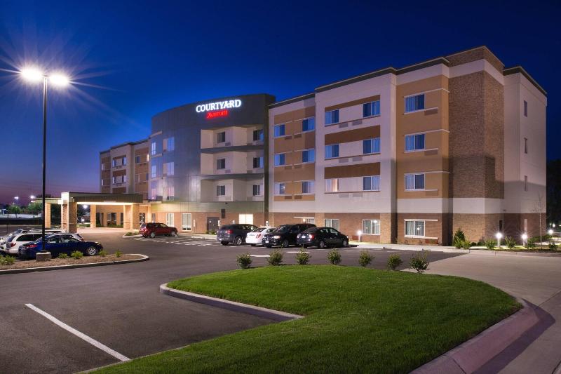 فندق Courtyard By Marriott St. Louis St. Peters