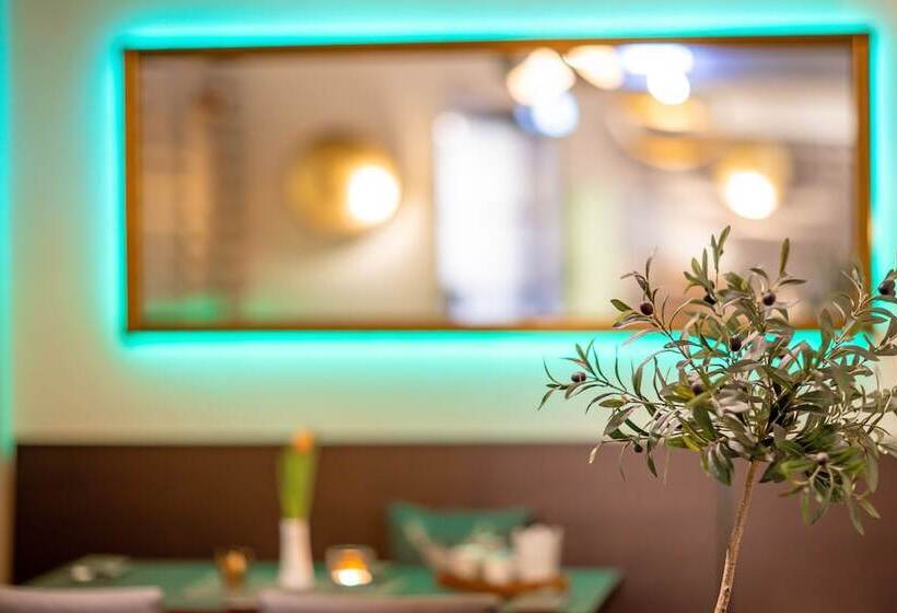 هتل Das Kronprinz