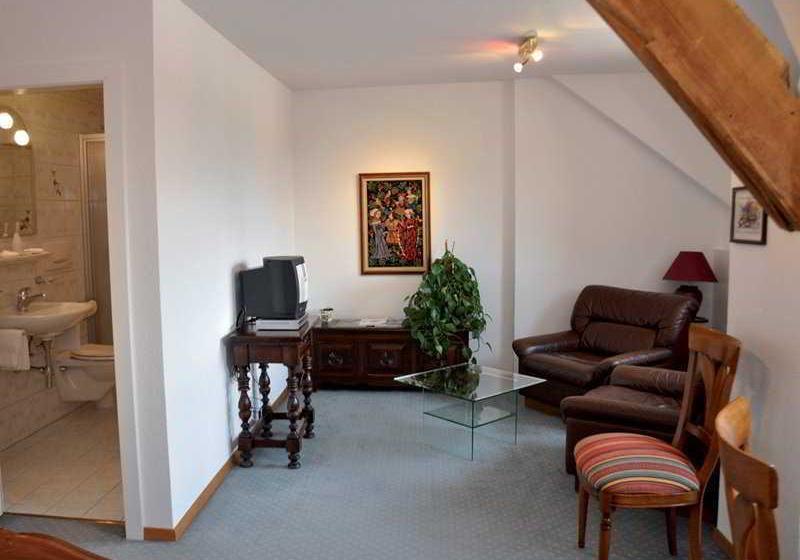 ホテル Hôtel Restaurant De La Tour