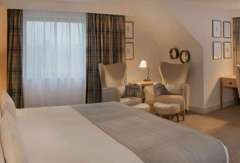 Отель De Vere Wokefield Estate