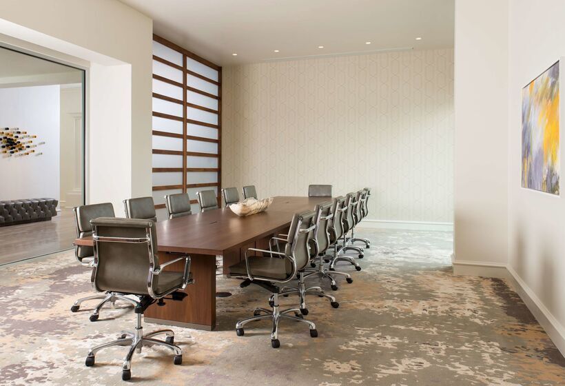 Doubletree By Hilton Hotel Dallas – Love Field