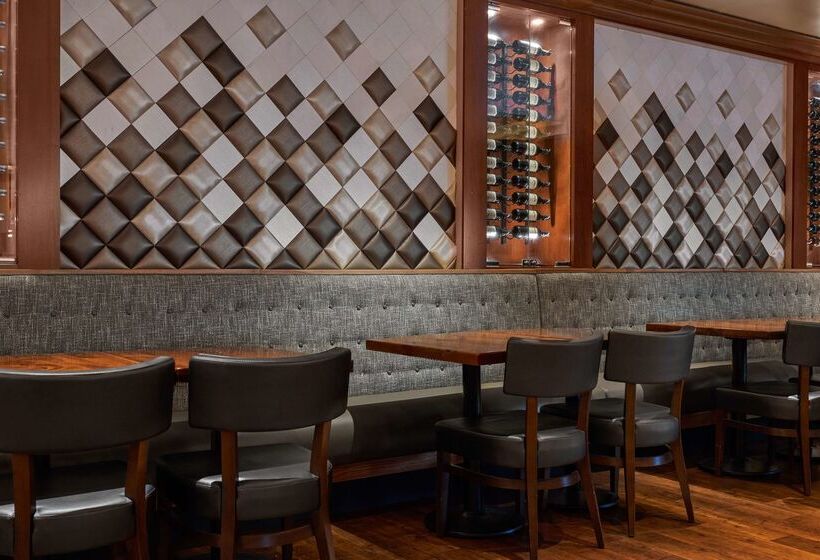 Doubletree By Hilton Hotel Dallas – Love Field