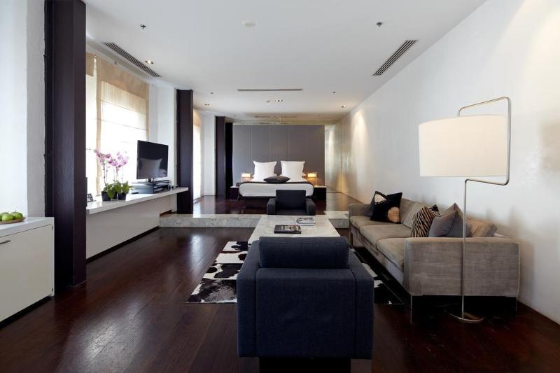 호텔 Establishment