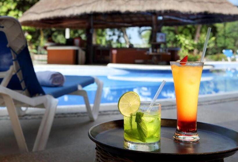 ホテル Eurostars Hacienda Vista Real