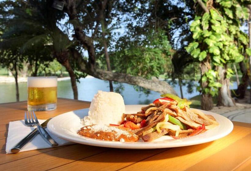 ホテル Eurostars Hacienda Vista Real