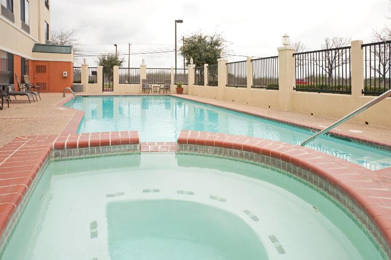 هتل Holiday Inn Express & Suites Austin Round Rock By Ihg