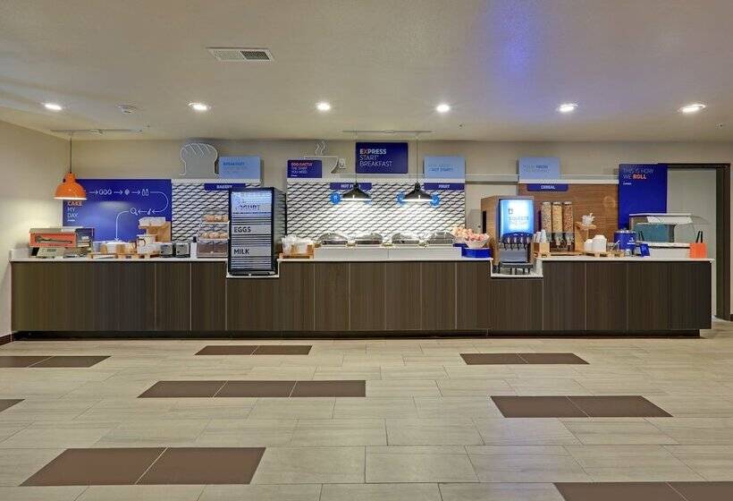 Отель Holiday Inn Express & Suites Austin Round Rock By Ihg