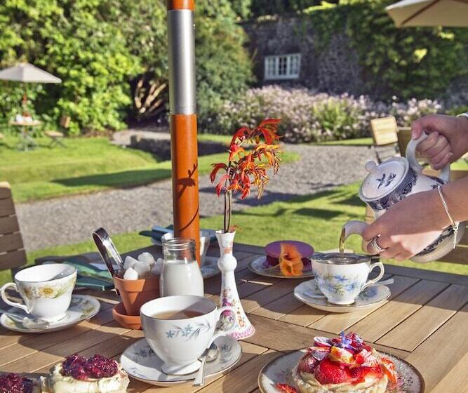 فندق Glenapp Castle