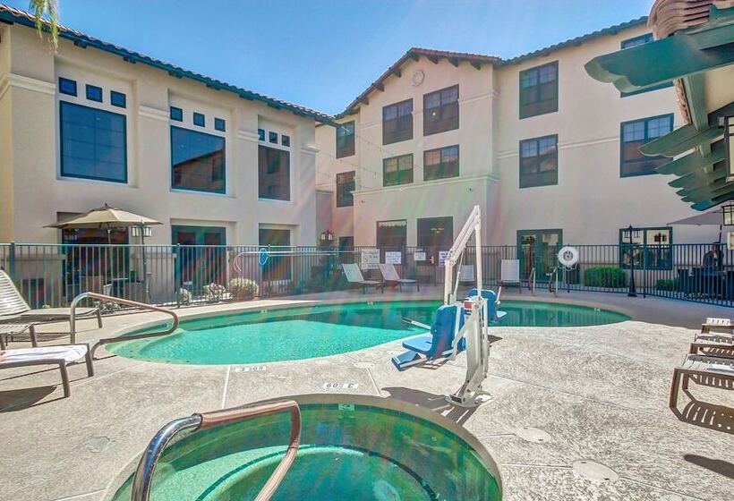 בית מלון כפרי Hampton Inn & Suites Phoenix Goodyear
