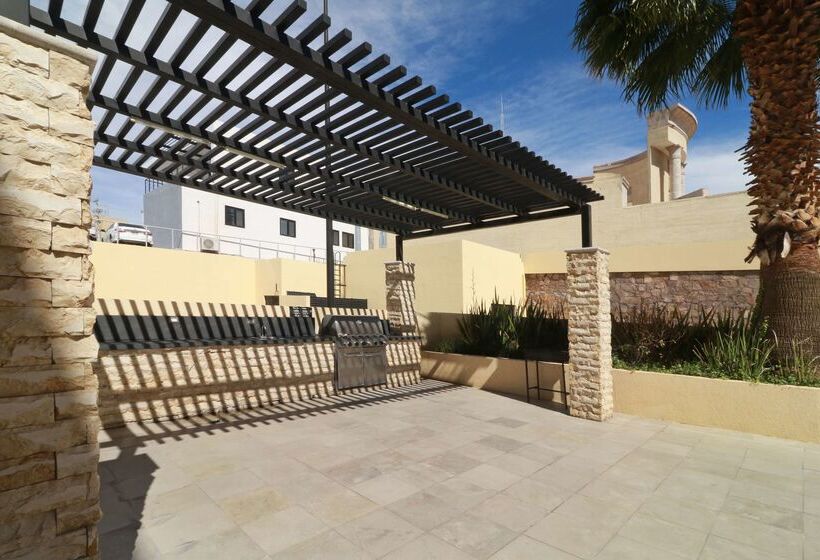 هتل Hampton By Hilton Chihuahua