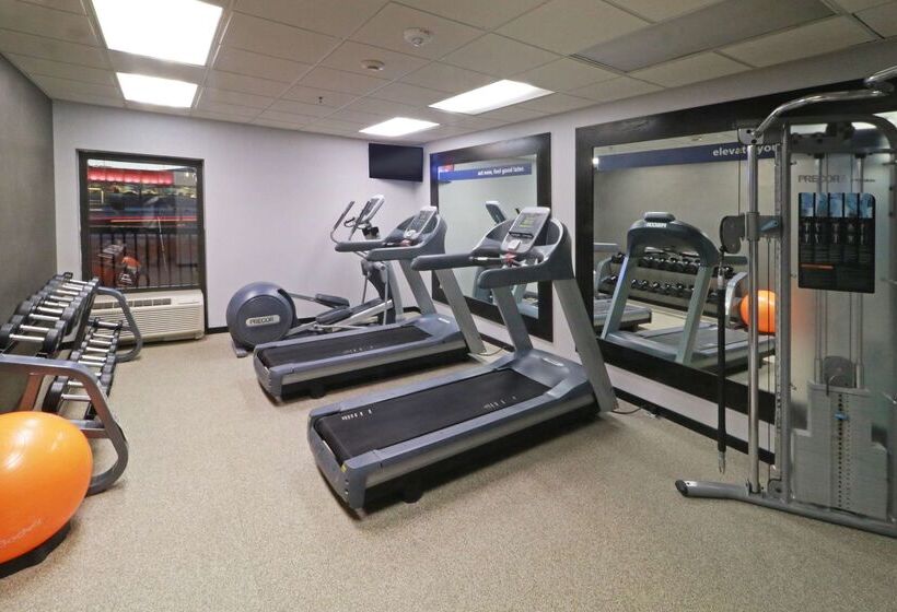 هتل Hampton By Hilton Chihuahua