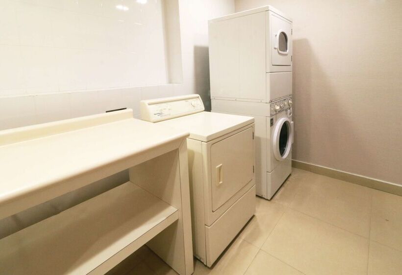 هتل Hampton By Hilton Chihuahua