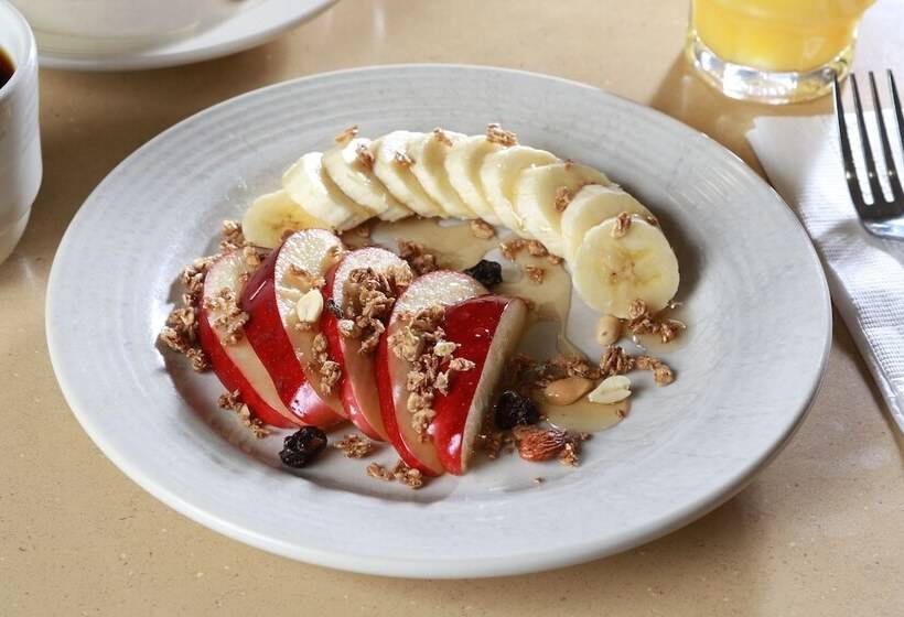 هتل Hampton By Hilton Chihuahua