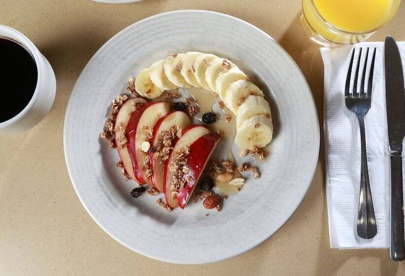 هتل Hampton By Hilton Chihuahua