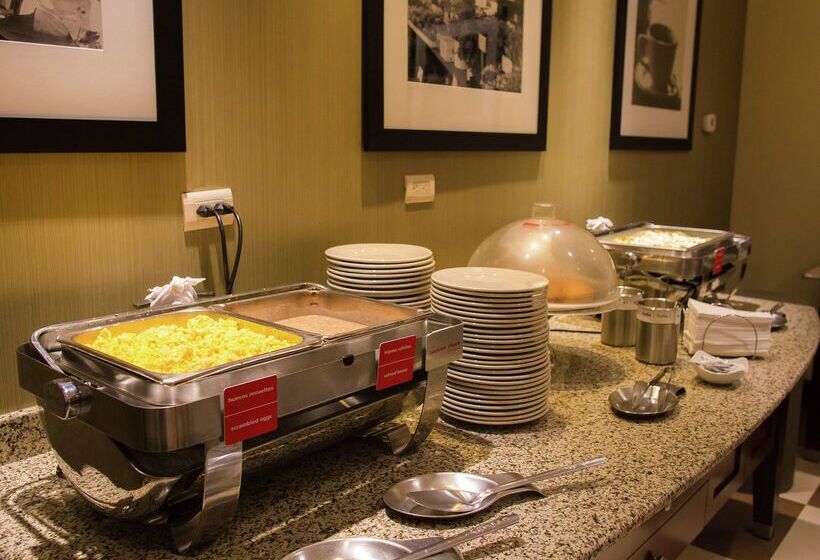 בית מלון כפרי Hampton Inn By Hilton Torreónairport Galerías