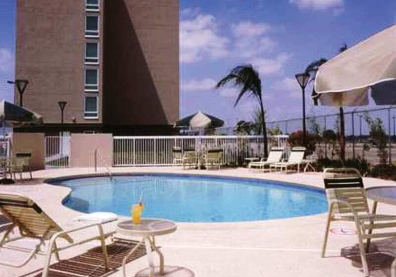 בית מלון כפרי Hampton Inn By Hilton Torreónairport Galerías