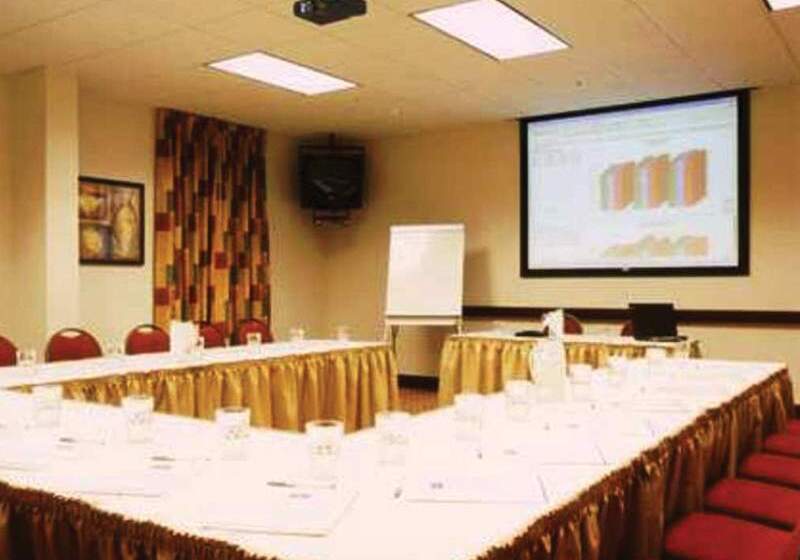 בית מלון כפרי Hampton Inn By Hilton Torreónairport Galerías