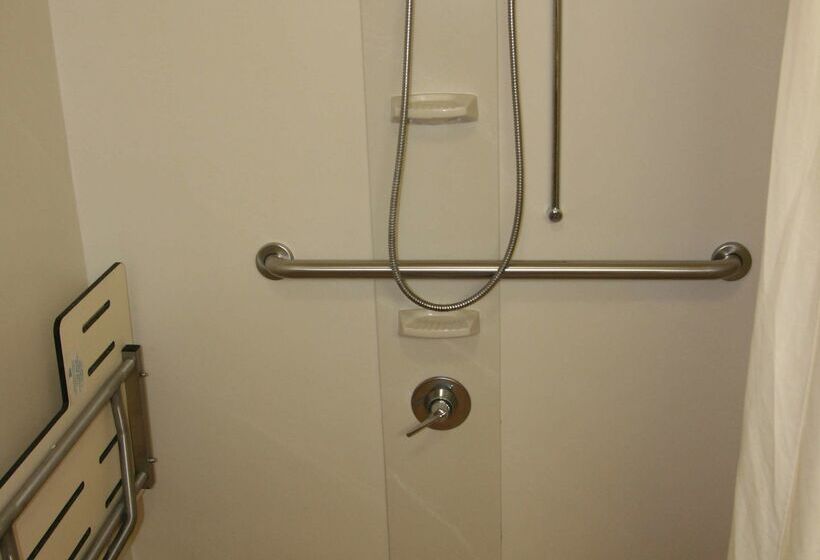 فندق Hampton Inn Guntersville